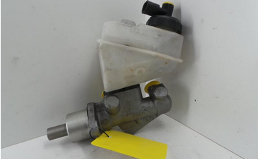 Renault Clio II BJ: 2005 Hauptbremszylinder